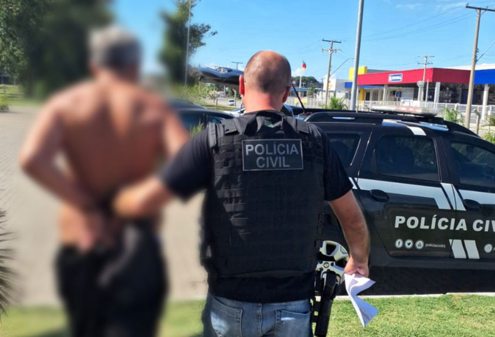 Homem &eacute; detido em Rio Grande ap&oacute;s incendiar im&oacute;vel da ex-companheira