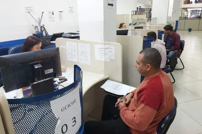 Mutirão do emprego em Passo Fundo inicia nesta quarta-feiraSão oferecidas 400 vagas de emprego e estágio em diferentes áreas<!-- NICAID(15418322) -->