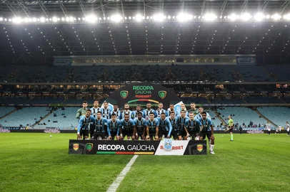 PORTO ALEGRE, RS, BRASIL, 08-07-2025: Na Arena, Grêmio enfrenta o São José valendo o título da Recopa. O duelo promove o encontro entre o campeões do Gauchão 2024 — o Tricolor — e da Copa FGF do ano passado — o Zeca. Fotos: Duda Fortes/Agência RBS<!-- NICAID(16076162) -->