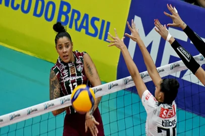 Ariane, vôlei, Fluminense