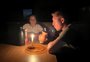 Luz de velas e carregador solar: como vivem famílias que estão há dois meses sem água e sem energia no Vale do Taquari