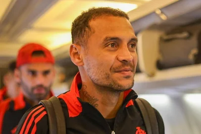 Alan Patrick em viagem da delegação do Inter<!-- NICAID(16042870) -->