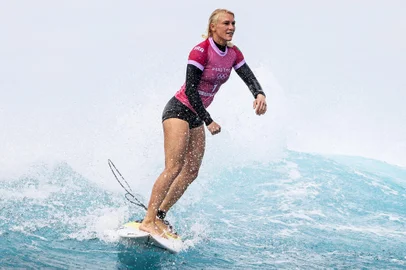 2024.08.05 - Jogos Olímpicos Paris 2024 - Tahiti - Surf Masculino - Na foto, a brasileira Tatiana Weston-Webb vence a Costa Rica na bateria semi final e está na final olímpica de Surf - Foto: William Lucas/COB.<!-- NICAID(15833461) -->