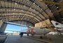 O hangar ocupado por uma empresa de Dubai onde 90% dos funcionários são ex-Varig