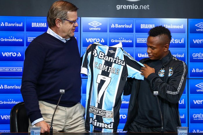 Campaz comenta início no Grêmio: Lutar para ser titular