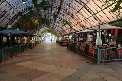 Rua Coberta, em Gramado, vazia no dia 23 de maio<!-- NICAID(15771240) -->