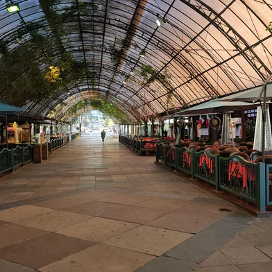 Rua Coberta, em Gramado, vazia no dia 23 de maio<!-- NICAID(15771240) -->