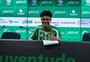 Revelação da base do Juventude assina primeiro contrato profissional