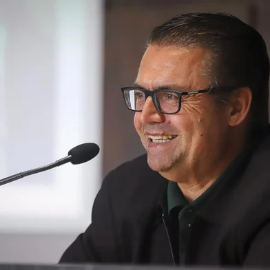 profissional concedeu entrevista coletiva junto ao novo presidente alviverde, Fábio Pizzamiglio <!-- NICAID(15240021) -->