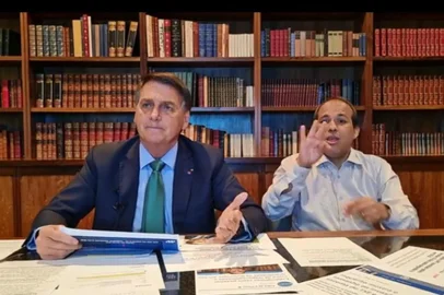 Live do presidente Jair Bolsonaro. <!-- NICAID(14855550) -->