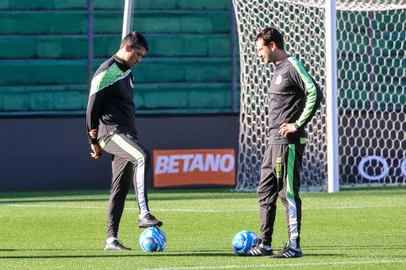 CAXIAS DO SUL, RS, BRASIL, 01/08/2023. Treino do Juventude no estádio Alfredo Jaconi. Técnico Thiago Carpini (Neimar De Cesero/Agência RBS)Indexador: NEIMAR DE CESERO<!-- NICAID(15498073) -->