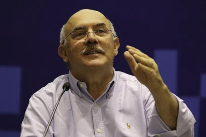O ministro da EducaÃ§Ã£o, Milton Ribeiro,  faz balanÃ§o do primeiro dia de provas do ENEM 2021O ministro da Educação, Milton Ribeiro, faz balanço do primeiro dia de provas do ENEM 2021Local: BrasÃ­liaIndexador: Fabio Rodrigues-Pozzebom/AgÃªnciFonte: AgÃªncia Brasil/Empresa Brasil dFotógrafo: Reporter Fotografico<!-- NICAID(14946987) -->