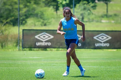 Caroline Motta / Grêmio/Divulgação Tayla, zagueira do Grêmio<!-- NICAID(16164554) -->