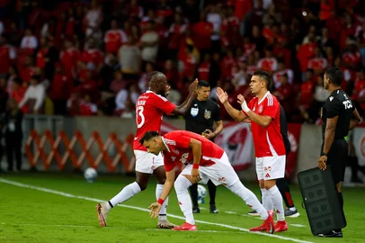 PORTO ALEGRE, RS, BRASIL - 06/04/2025 - INTER x CRUZEIRO - Campeonato Brasileiro Série A - FOTO: CAMILA HERMES, AGÊNCIA RBS<!-- NICAID(16011457) -->