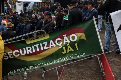 ESTEIO, RS, BRASIL, 05-09-2025: Expointer. Manifestação de produtores rurais sobre a questão do endividamento, antes da abertura oficial da Expointer. Fotos: Duda Fortes/Agência RBS<!-- NICAID(16117706) -->