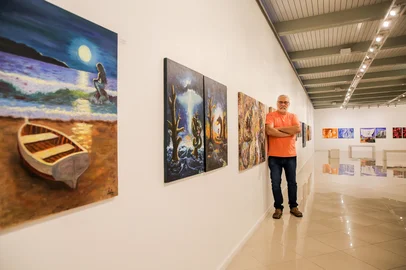 Galeria de Arte Gerd Bornheim recebe a exposição “Universos Paralelos”, do Grupo de Arte Bassa, a partir desta quinta-feira.  A mostra tem curadoria do artista plástico e professor Selestino Oliveira. (Neimar De Cesero/Agência RBS)Indexador: Neimar De Cesero<!-- NICAID(15958418) -->