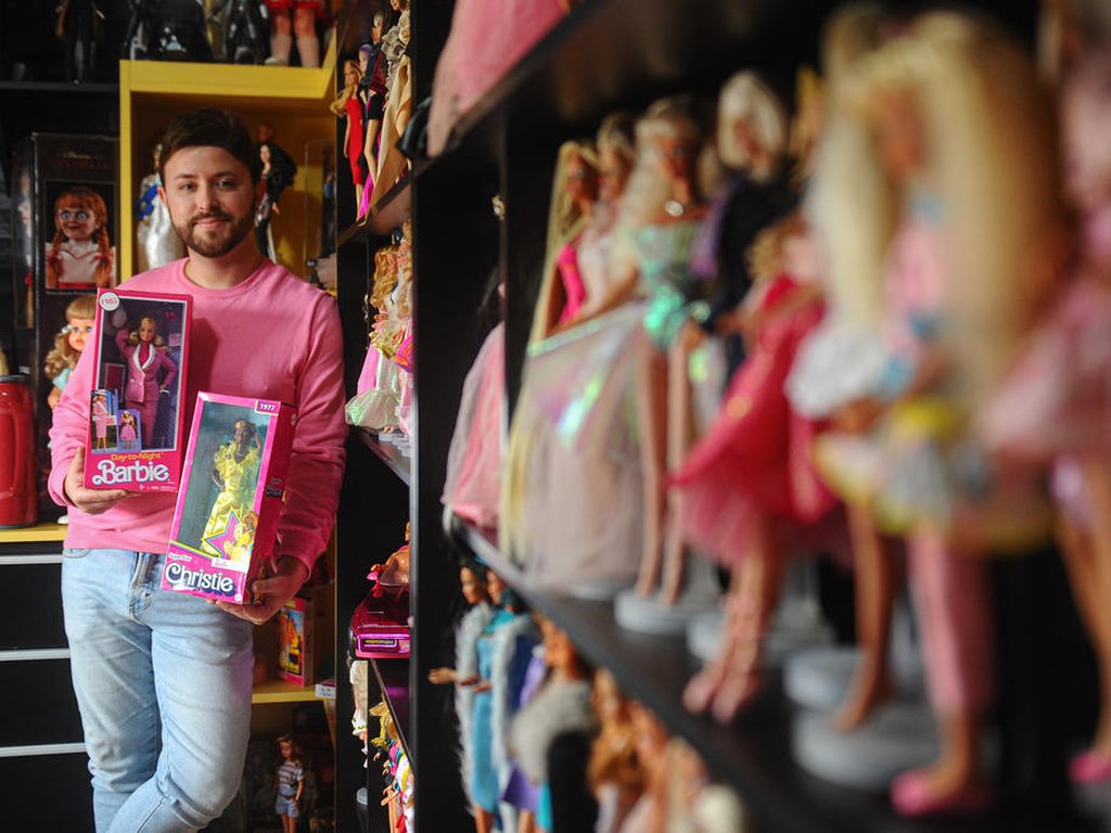 Sonho de ser estilista fez Ronnie costurar para coleção de Barbies -  Comportamento - Campo Grande News