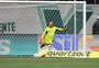Lomba lamenta resultado negativo contra o Palmeiras: "Com um homem a menos é muito difícil"