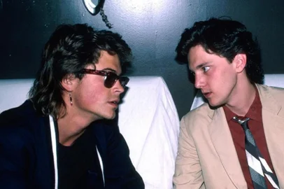 Rob Lowe e Andrew McCarthy em fotos de arquivo para o documentário "Brats" (2024).<!-- NICAID(15786080) -->