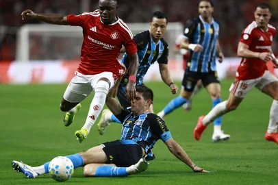 PORTO ALEGRE, RS, BRASIL, 27-08-2026: Internacional x Grêmio, clássico GreNal nº453, pelo jogo de ida das Quartas-de-Final da Copa do Brasil 2026. O jogo ocorre no estádio Beira-Rio, em Porto Alegre. Foto: Jefferson Botega/Grupo RBSIndexador: jeff botega<!-- NICAID(16354357) -->