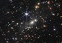 Nasa apresenta a imagem mais profunda do universo feita pelo telescópio James Webb