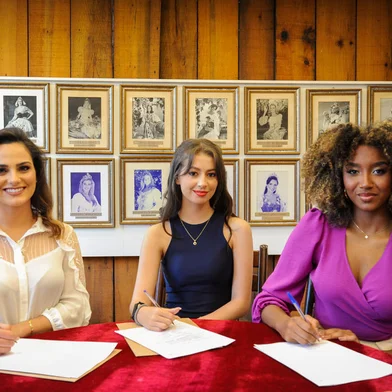 Festa da Uva recebe novas inscrições ao concurso de Rainha e Princesas. Na imagem, da esquerda para a direita, Gabriela Letícia Boff, 25 anos, Mahayana Torves Rodrigues, 20, e Thayse Oliveira Cabral, 18.<!-- NICAID(15399086) -->