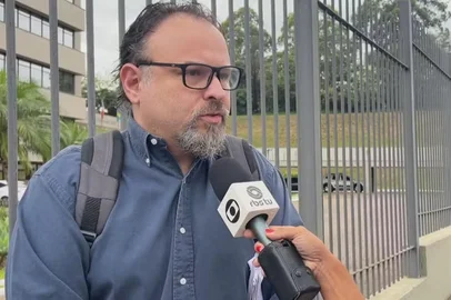 "É o ônus da profissão", diz médico réu por homicídios de três pacientes em Novo Hamburgo<!-- NICAID(15994311) -->