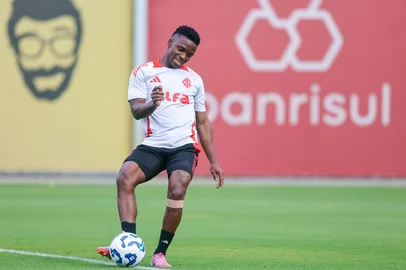 Carbonero em treino do Inter<!-- NICAID(16174340) -->