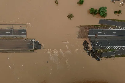 LAJEADO, RS, BRASIL - 03/05/2024 - Situação da BR-386, no município de Lajeado, no Vale do Taquari. FOTO: JEFFERSON BOTEGA, AGÊNCIA RBS<!-- NICAID(15752544) -->