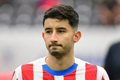 Colombia v Paraguay - CONMEBOL Copa America USA 2024HOUSTON, TEXAS - JUNE 24: Mathias Villasanti of Paraguay lines up prior to the CONMEBOL Copa America 2024 Group D match between Colombia and Paraguay at NRG Stadium on June 24, 2024 in Houston, Texas.   Logan Riely/Getty Images/AFP (Photo by Logan Riely / GETTY IMAGES NORTH AMERICA / Getty Images via AFP)Editoria: SPOLocal: HoustonIndexador: LOGAN RIELYSecao: soccerFonte: GETTY IMAGES NORTH AMERICAFotógrafo: CONTRIBUTOR<!-- NICAID(15797924) -->