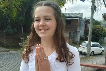 Giovana Rodrigues de Aguiar está desaparecida em Caxias do Sul.<!-- NICAID(16002102) -->