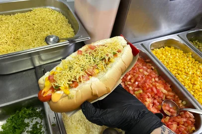 Cachorro-quente de Passo Fundo faz sucesso em São Paulo<!-- NICAID(15858225) -->