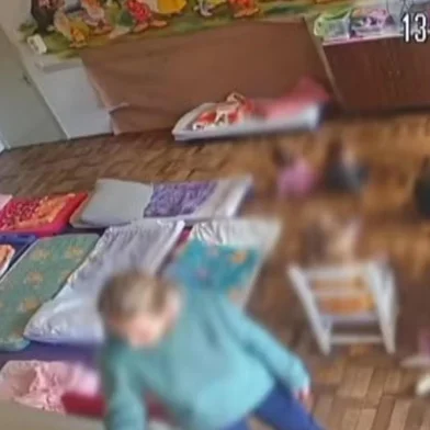 Câmeras registram novo caso de agressão a criança em escola de Paraí; educadora foi afastada<!-- NICAID(16165406) -->