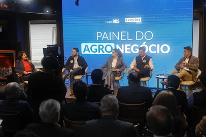 ESTEIO, RS, BRASIL, 28-08-2026: Painel temático de agronegócio com candidatos ao Governo do RS, Gabriel Souza (MDB), Juliana Brizola (PDT), Marcelo Maranata (PSDB) e Luciano Zucco (PL), na Casa RBS na Expointer. Foto: Mateus Bruxel/Grupo RBSIndexador: MATEUS BRUXEL<!-- NICAID(16354719) -->