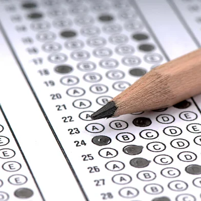test , examen , escuela , estudios , alumno , clase , estudiar , preguntas , respuestas , posibilidades , saber , conocimientos , mano , boligrafo, exam , test , examination , answer sheet , multiple choice , answer , questionnaire , school , quiz , academic , survey , scoring , assessment , bubble sheet , check , checklist Fonte: 39241911<!-- NICAID(15307139) -->
