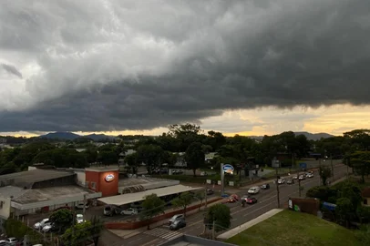 Júlia Amaral / Agência RBS Fortes chuvas no RS<!-- NICAID(16205589) -->