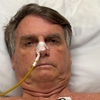 Jair Bolsonaro compartilha foto internado no hospital, em Brasília<!-- NICAID(16020306) -->