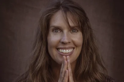 Deva Premal<!-- NICAID(16269776) -->