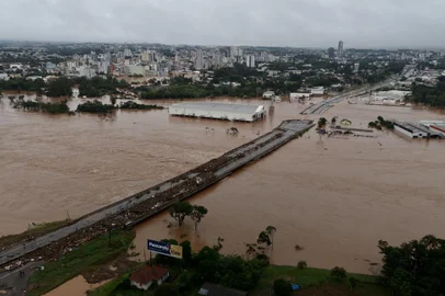LAJEADO, RS, BRASIL - 03/05/2024 - Situação da BR-386, no município de Lajeado, no Vale do Taquari. FOTO: JEFFERSON BOTEGA, AGÊNCIA RBS<!-- NICAID(15752550) -->