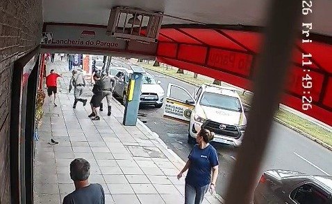 Preso por tentativa de feminic&iacute;dio contra ex-companheira n&atilde;o tinha sido intimado sobre medida protetiva concedida h&aacute; 10 dias