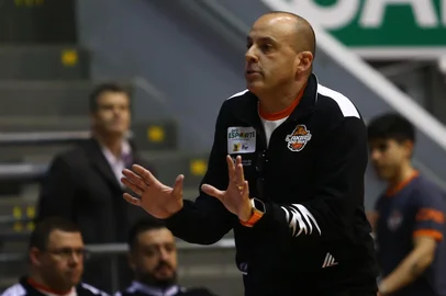 Porthus Junior / Agencia RBS CAXIAS DO SUL, RS, BRASIL, 05/11/2025. Caxias do Sul Basquete x Brasília, jogo válido pela sétima rodada do Novo Basquete Brasil - NBB 2025/2026 - realizado no ginásio do Sesi. (Porthus Junior/Agência RBS)Indexador: Porthus Junior<!-- NICAID(16161663) -->