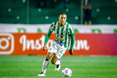 William Matheus, lateral-esquerdo do Juventude<!-- NICAID(14942494) -->