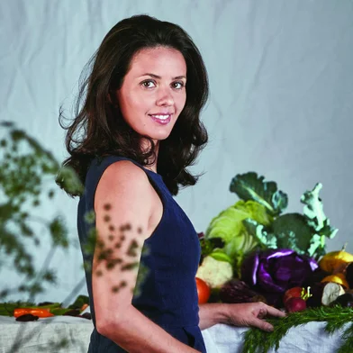 Longevidade", da nutricionista e terapeuta ayurvédica Laura Pires. Formada em nutrição moderna e gerontologia, ministra cursos e compartilha suas experiências com mais de 75 mil seguidores no Instagram."Longevidade", que aborda o envelhecimento saudável e ativo<!-- NICAID(15017884) -->