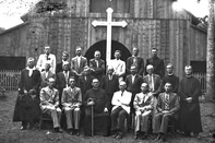 Em 1942, lideranças das localidades de Linha Imperial e Pinhal Alto, em Nova Petrópolis, resignadas, junto com o pároco Affonso Theobald e Pe. Affonso Hansen e Pe. Balduino Rambo, na frente do pavilhão que havia sido especialmente construído para o então já frustrado Katholikentag de 1942.<!-- NICAID(16178118) -->
