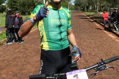 Eiki Yamauchi, ciclismo mountain bike