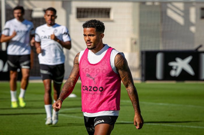 Divulgação / @valenciacf Divulgação / @valenciacf