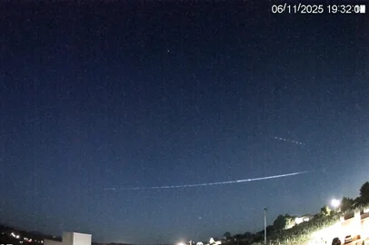 Observatório Heller & Jung / Divulgação Meteoro de longa duração é registrado no céu do Rio Grande do Sul <!-- NICAID(16162688) -->