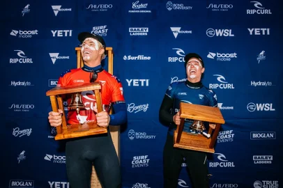 Ethan Ewing e Tyler Wrigh, surfe