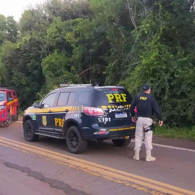 Mulher morre após capotar e colidir em árvores no noroeste do RS<!-- NICAID(16016393) -->