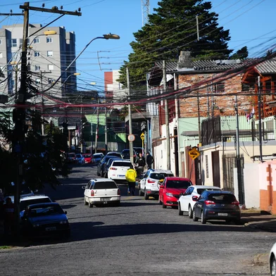 CAXIAS DO SUL, RS, BRASIL, 01/07/2022. Vistas gerais do bairro 1º de Maio. Na última semana, os ministros do Superior Tribunal de Justiça (STJ) rejeitaram, por unanimidade, o terceiro recurso do município em uma ação rescisória movida pela prefeitura para deixar a condição de ré no processo que envolve a área de 57 mil metros quadrados que a família Magnabosco doou, em 1966, para construção da Universidade de Caxias do Sul (UCS). (Porthus Junior/Agência RBS)<!-- NICAID(15137994) -->
